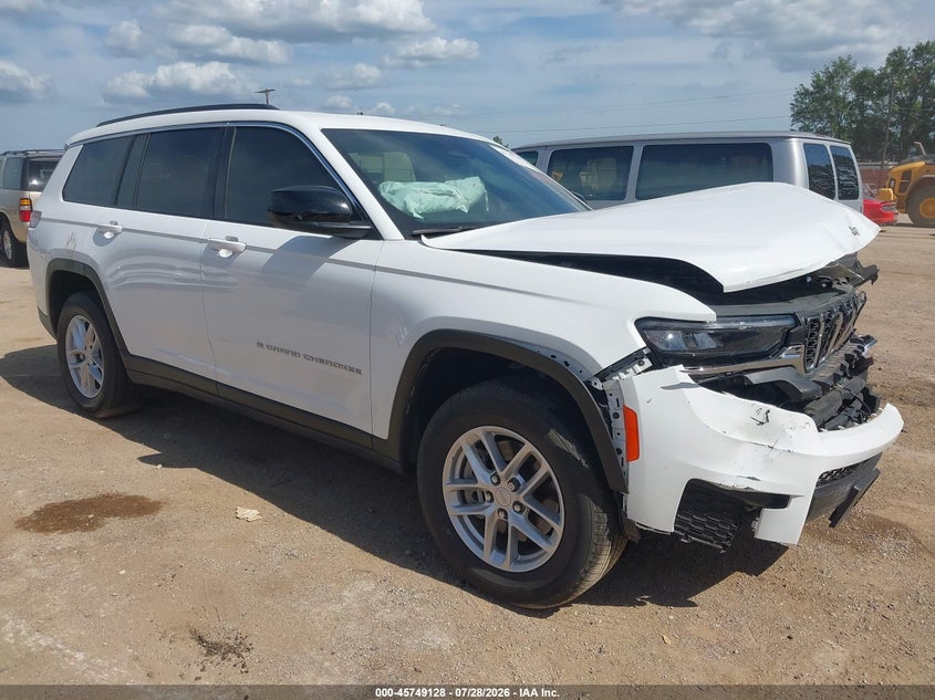 2025 Jeep Grand cherokee VIN 1C4RJKAG3S8627940 IAAI salvage auction — FRONT END, Salvage Title, sold $8,800 on 2026-09-24 (photo 1)