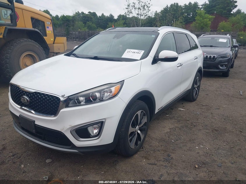 2017 Kia Sorento VIN 5XYPHDA59HG229999 IAAI salvage auction — NORMAL WEAR, Clear (Massachusetts), sold $2,200 on 2026-07-31 (photo 2)