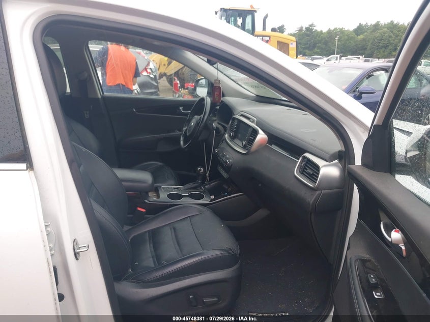2017 Kia Sorento VIN 5XYPHDA59HG229999 IAAI salvage auction — NORMAL WEAR, Clear (Massachusetts), sold $2,200 on 2026-07-31 (photo 5)