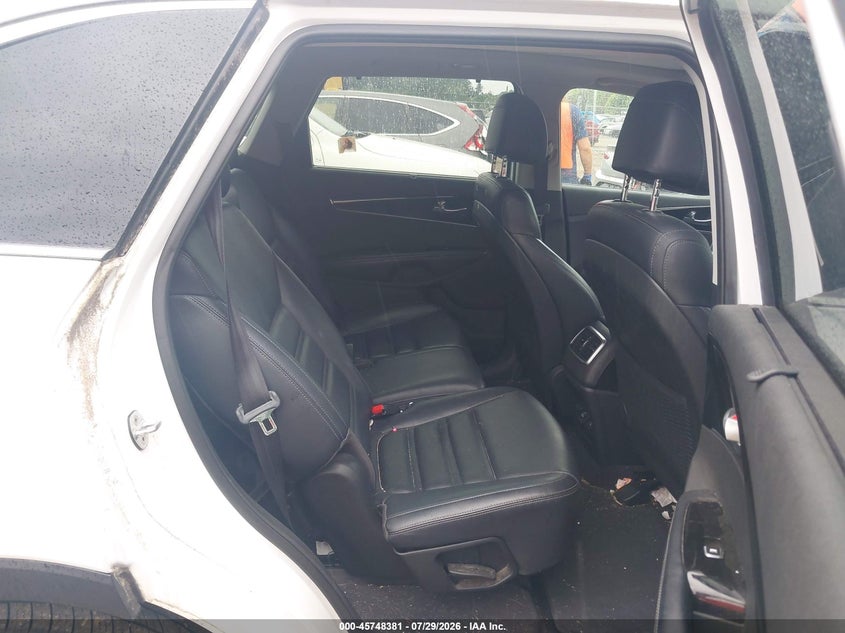 2017 Kia Sorento VIN 5XYPHDA59HG229999 IAAI salvage auction — NORMAL WEAR, Clear (Massachusetts), sold $2,200 on 2026-07-31 (photo 8)