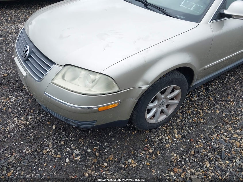 2004 Volkswagen Passat VIN WVWPD63B04E182424 IAAI salvage auction — NORMAL WEAR, Clear (New York), sold $425 on 2026-08-04 (photo 6)