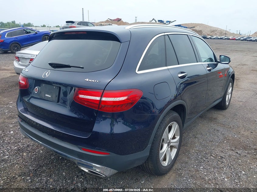 2017 Mercedes-benz Glc VIN WDC0G4KB9HF221083 IAAI salvage auction — NORMAL WEAR, Clear (New Jersey), sold $3,150 on 2026-08-04 (photo 4)