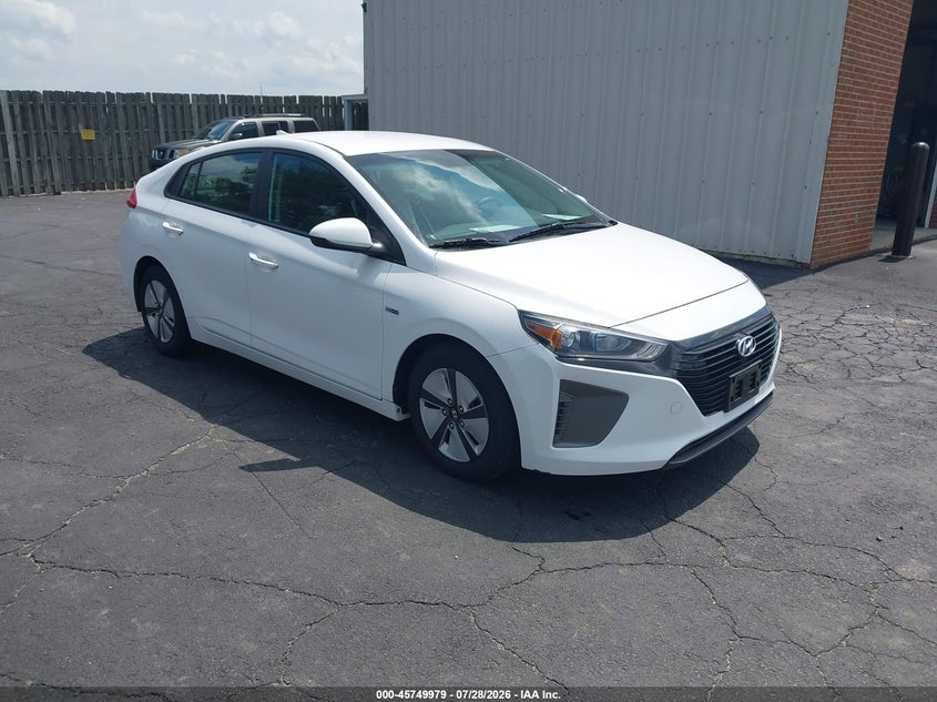 2018 Hyundai Ioniq hybrid VIN KMHC65LC1JU075617 — IAAI salvage auction photo