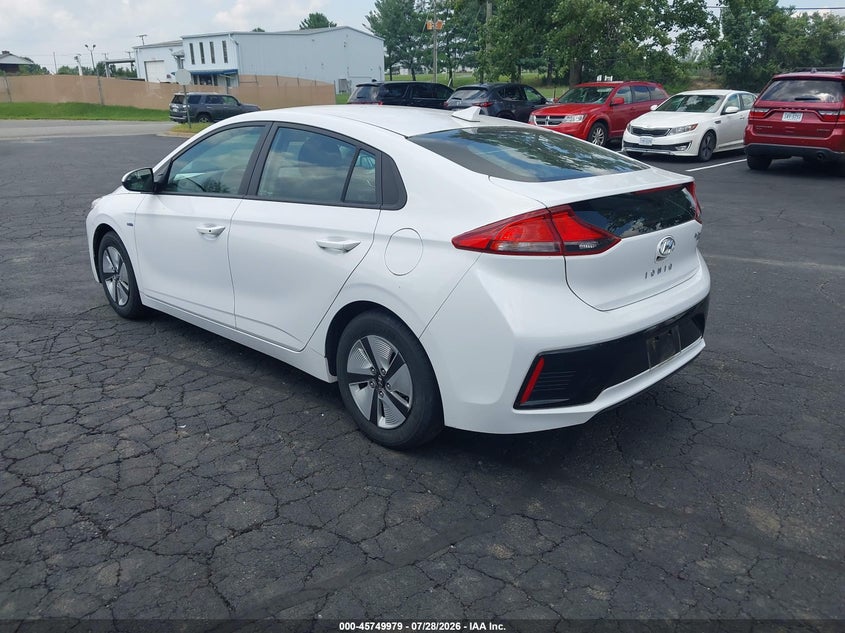 2018 Hyundai Ioniq hybrid VIN KMHC65LC1JU075617 IAAI salvage auction — NORMAL WEAR, Sf97 (Virginia), sold $11,900 on 2026-08-19 (photo 3)