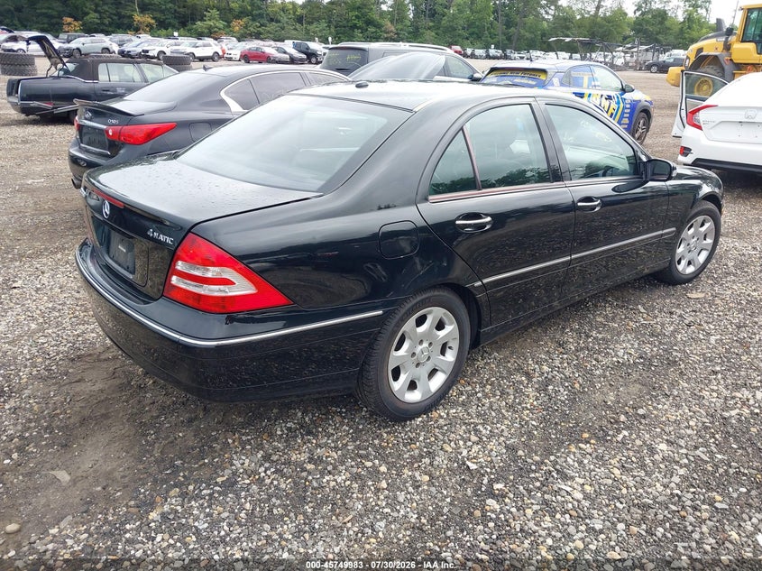 2006 Mercedes-benz C class VIN WDBRF87HX6F757041 IAAI salvage auction — NORMAL WEAR, Clear (New York), sold $475 on 2026-08-11 (photo 4)