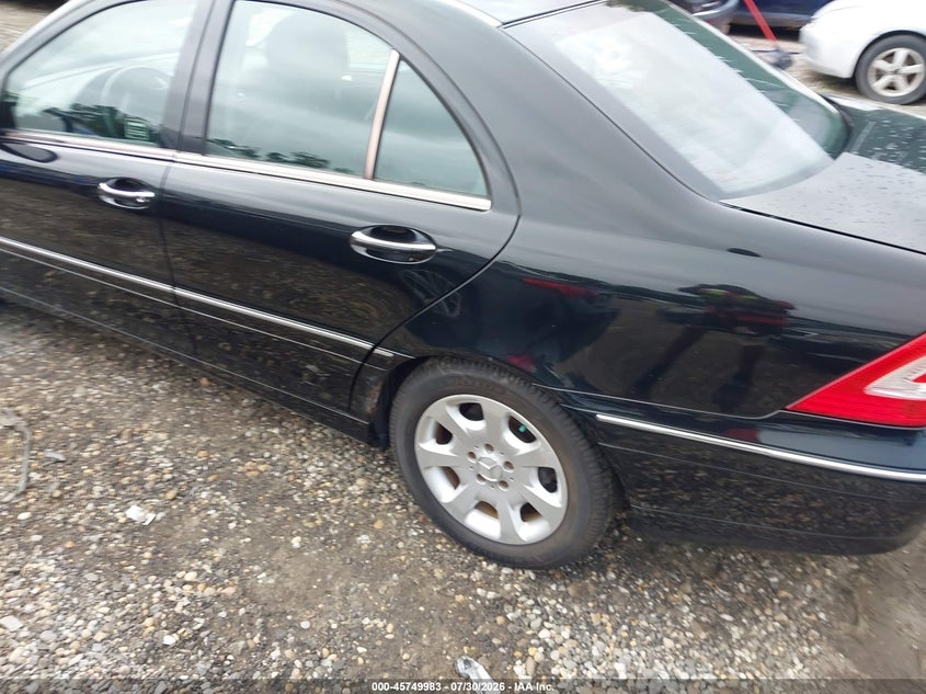2006 Mercedes-benz C class VIN WDBRF87HX6F757041 IAAI salvage auction — NORMAL WEAR, Clear (New York), sold $475 on 2026-08-11 (photo 6)