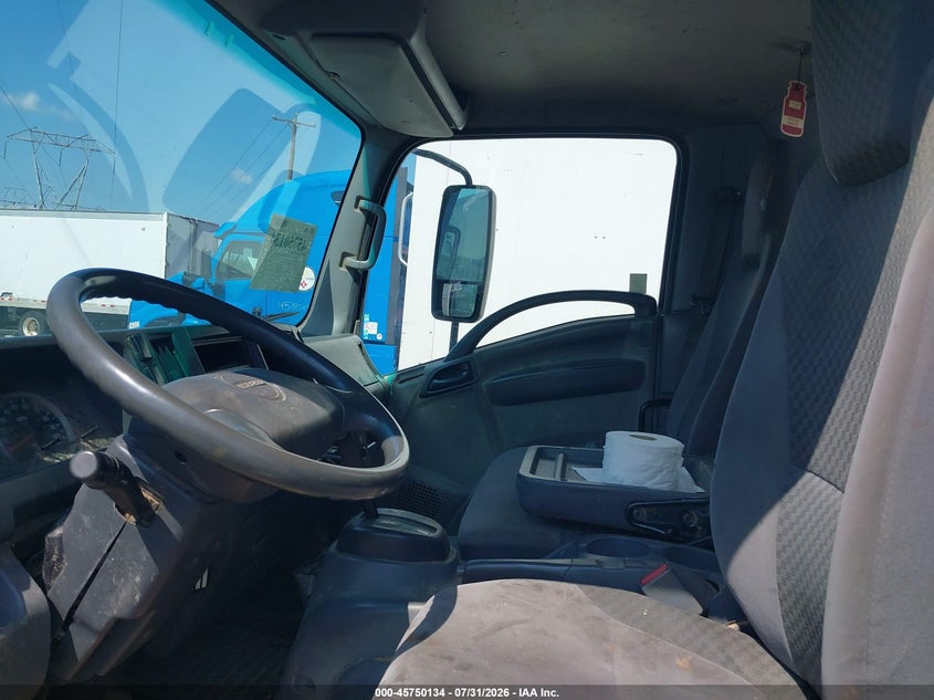 2014 Isuzu VIN JALC4W160E7001587 IAAI salvage auction — NORMAL WEAR, Wait Title, sold $3,675 on 2026-10-09 (photo 7)