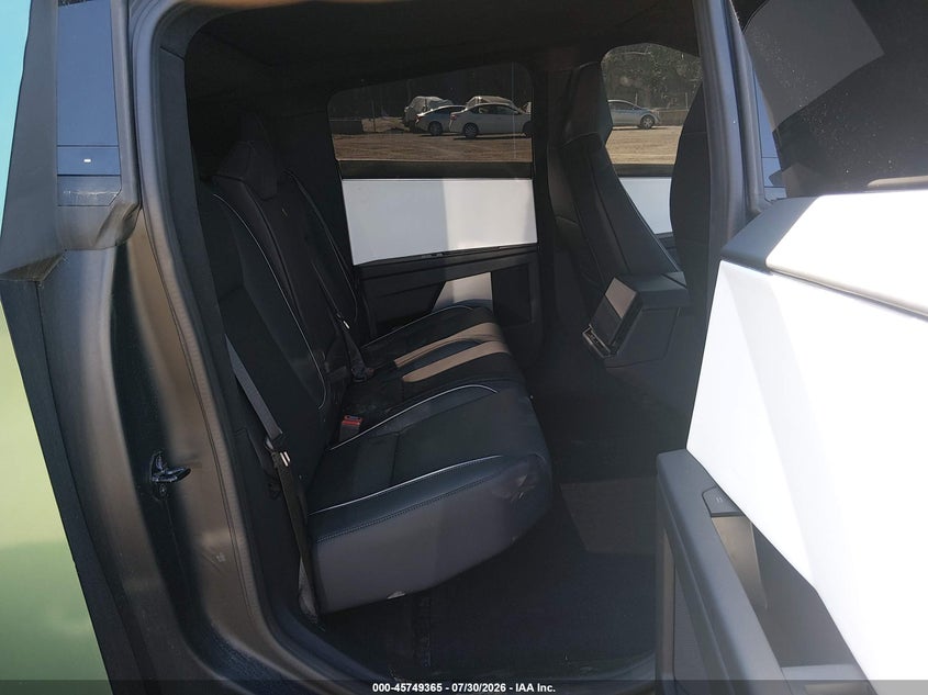 2024 Tesla Cybertruck VIN 7G2CEHED5RA035716 IAAI salvage auction — SIDE, Salvage - Greater Than 75% (Maryland), sold $28,700 on 2026-09-24 (photo 8)