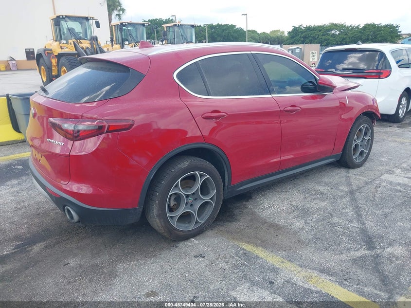 2018 Alfa romeo Stelvio VIN ZASFAKAN7J7B64374 IAAI salvage auction — FRONT END, Salvage (Texas), sold $1,300 on 2026-08-06 (photo 4)