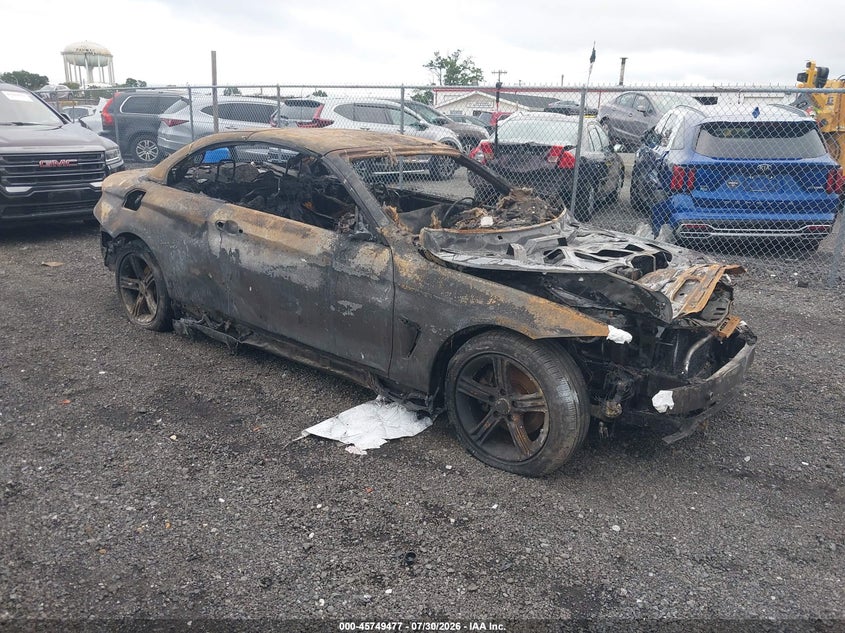 2015 BMW 4er VIN WBA3T1C55FP820847 IAAI salvage auction — EXTERIOR BURN, Wait Title, sold $275 on 2026-08-17 (photo 1)