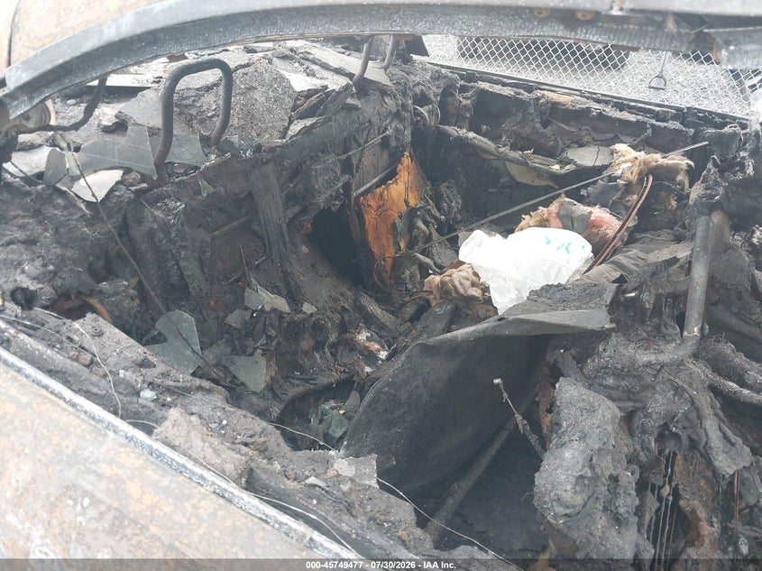 2015 BMW 4er VIN WBA3T1C55FP820847 IAAI salvage auction — EXTERIOR BURN, Wait Title, sold $275 on 2026-08-17 (photo 8)