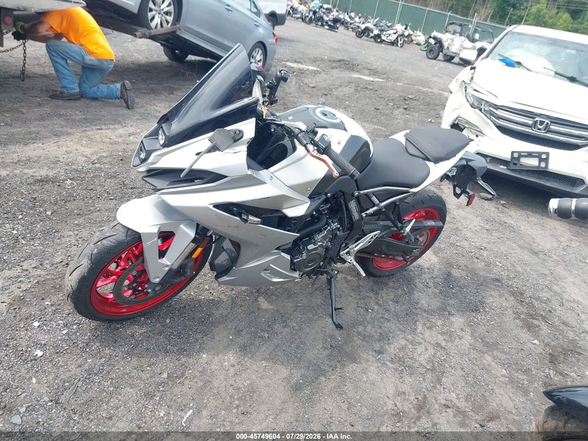 2024 Suzuki Gsx VIN JS1EM13B5R7102289 IAAI salvage auction — FRONT END, Wait Title, sold $1,725 on 2026-09-23 (photo 2)