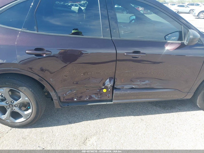 2023 Ford Escape VIN 1FMCU0MN7PUA74408 IAAI salvage auction — RIGHT SIDE, Salvage Title, sold $8,725 on 2026-08-20 (photo 6)