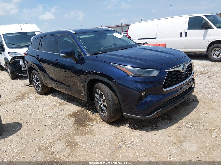 2022 Toyota Highlander VIN 5TDHBRCH3NS547593 — IAAI salvage auction photo