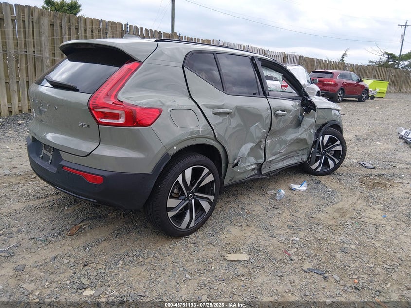 2025 Volvo Xc40 VIN YV4L12UC7S2542405 IAAI salvage auction — ROLLOVER, Salvage Title, sold $2,850 on 2026-08-07 (photo 4)