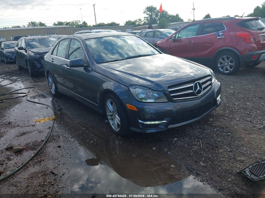 2014 Mercedes-benz C-klasse VIN WDDGF4HB2EA959109 IAAI salvage auction — LEFT REAR, Salvage Title, sold $3,500 on 2026-08-19 (photo 1)