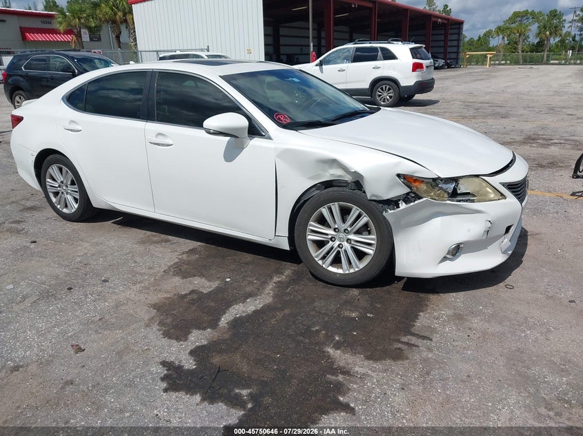 2013 Lexus ES VIN JTHBK1GG5D2058951 IAAI salvage auction — Right Front, Salvage, sold $2,700 on 2026-10-12 (photo 1)