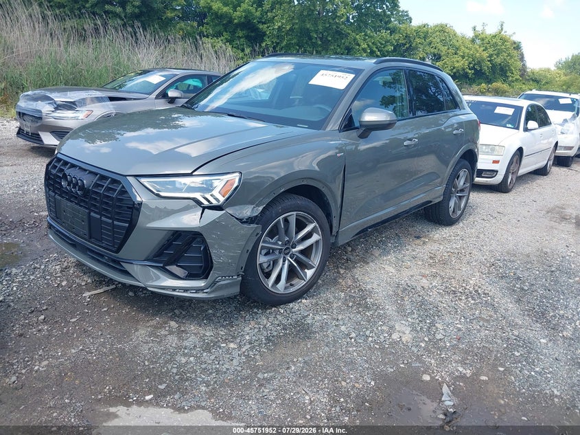 2025 Audi Q3 VIN WA1DECF34S1031751 IAAI salvage auction — LEFT FRONT, Salvage Title, sold $17,775 on 2026-08-20 (photo 2)