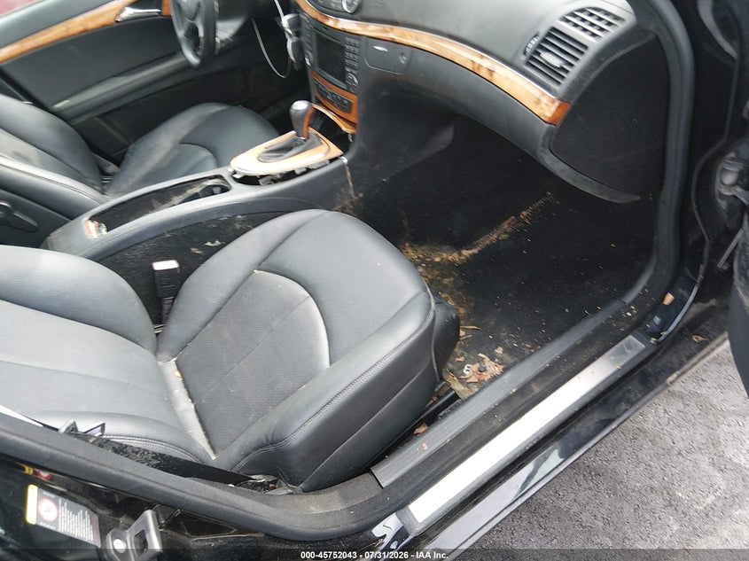 2009 Mercedes-benz E-class VIN WDBUF87X09B376523 IAAI salvage auction — NORMAL WEAR, Clear (Tennessee), sold $525 on 2026-08-13 (photo 5)