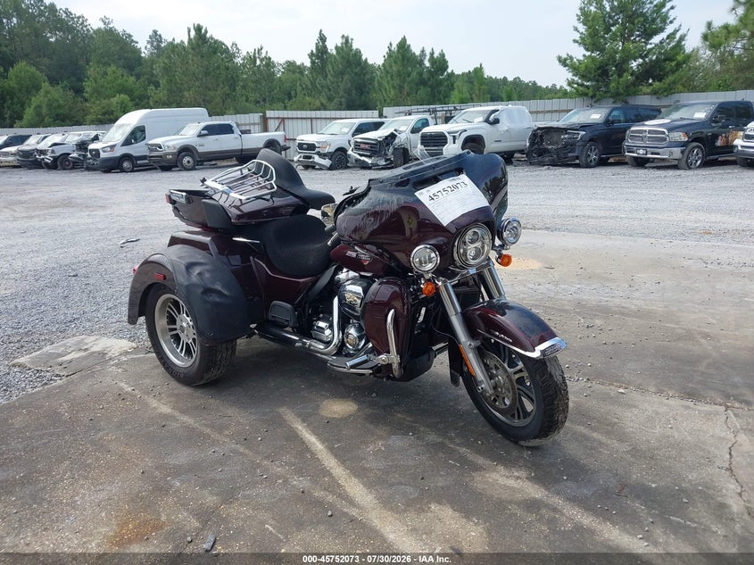 2022 Harley-davidson Tri glide ultra VIN 1HD1MAF16NB858226 — IAAI salvage auction photo