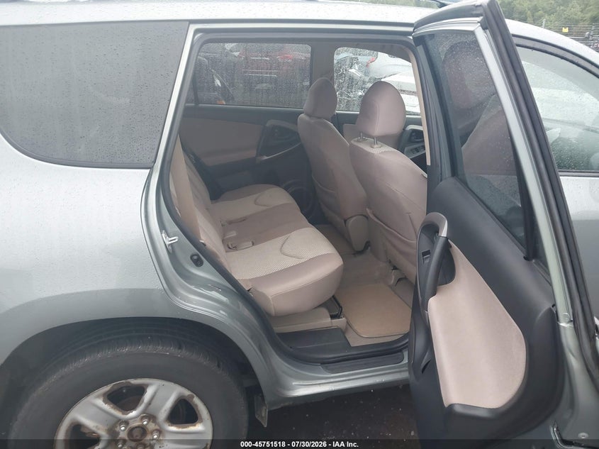 2008 Toyota Rav4 VIN JTMBD33VX86085282 IAAI salvage auction — NORMAL WEAR, Clear (Connecticut), sold $1,200 on 2026-08-02 (photo 8)