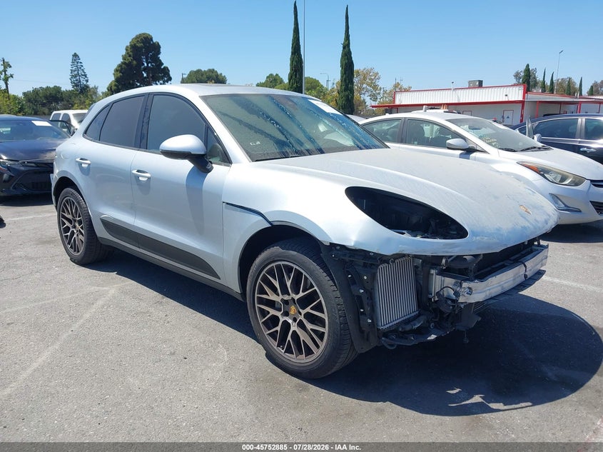 2017 Porsche Macan VIN WP1AB2A51HLB11539 IAAI salvage auction — RIGHT FRONT, Wait Title, sold $11,625 on 2026-08-22 (photo 1)