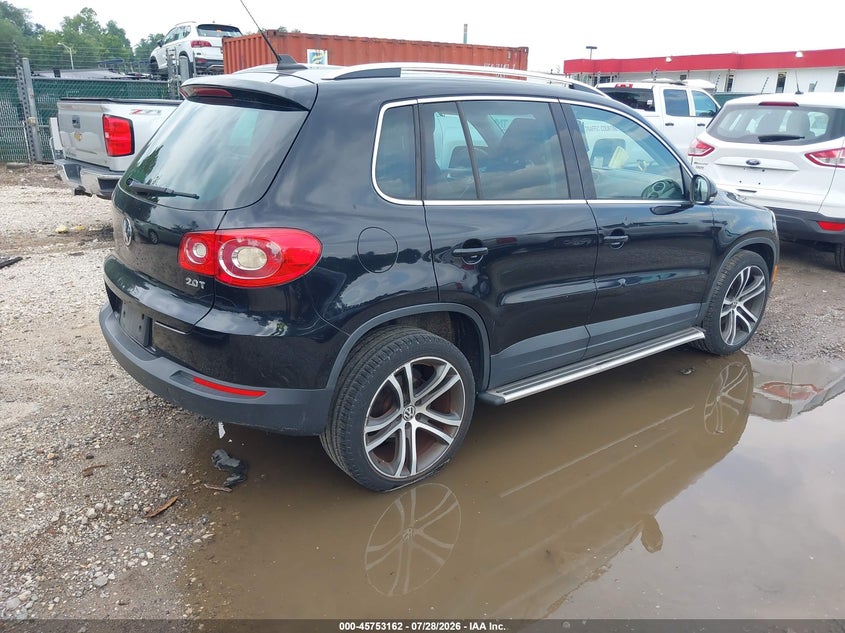 2011 Volkswagen Tiguan VIN WVGAV7AX2BW528516 IAAI salvage auction — NORMAL WEAR, Clear-Dealer Only (Maryland), sold $875 on 2026-08-06 (photo 4)
