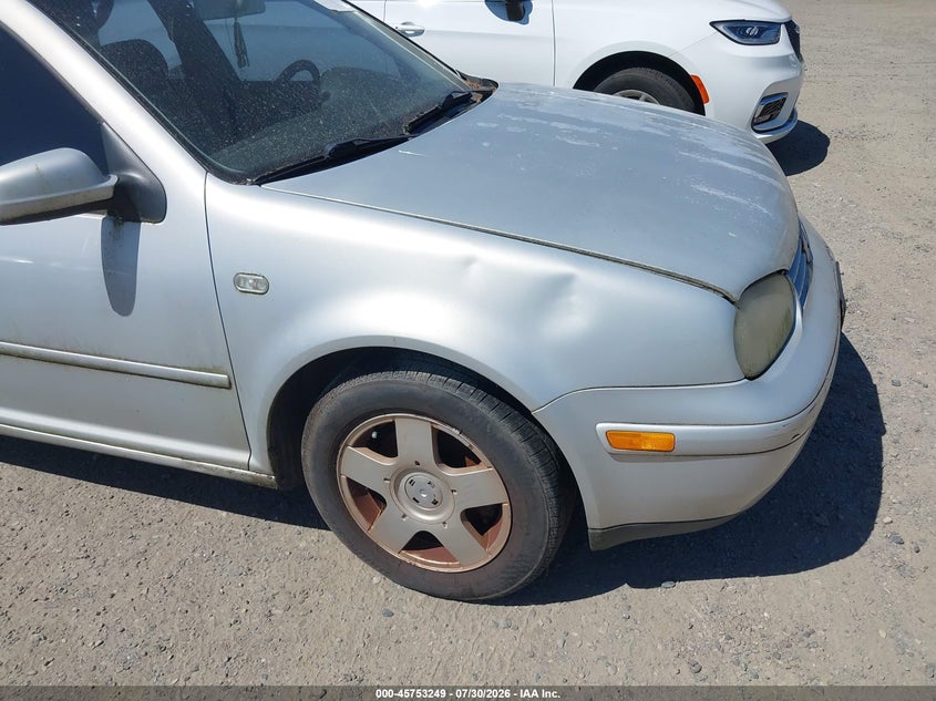 2000 Volkswagen Golf VIN WVWGA21J0YW515832 IAAI salvage auction — NORMAL WEAR, Clear (Washington), sold $175 on 2026-08-12 (photo 6)