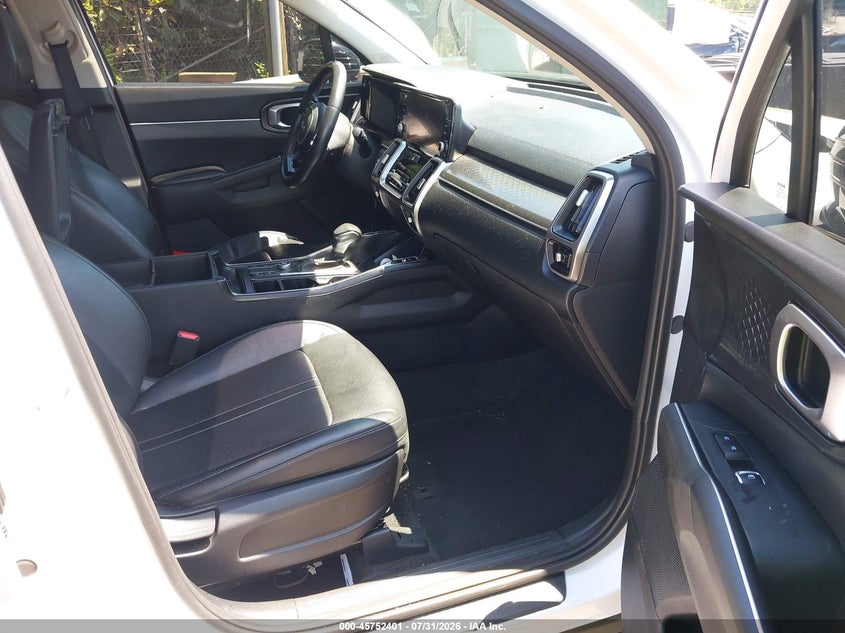 2022 Kia Sorento VIN 5XYRL4LCXNG129182 IAAI salvage auction — LEFT SIDE, Salvage Title, sold $7,900 on 2026-08-27 (photo 5)