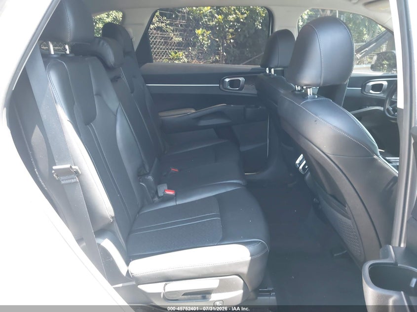 2022 Kia Sorento VIN 5XYRL4LCXNG129182 IAAI salvage auction — LEFT SIDE, Salvage Title, sold $7,900 on 2026-08-27 (photo 8)