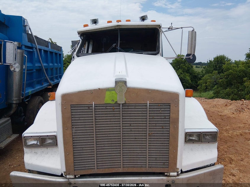 1987 Kenworth Construction VIN 1XKAD29X2HJ348378 IAAI salvage auction — ALL OVER, Salvage (Missouri), sold $3,550 on 2026-09-16 (photo 9)