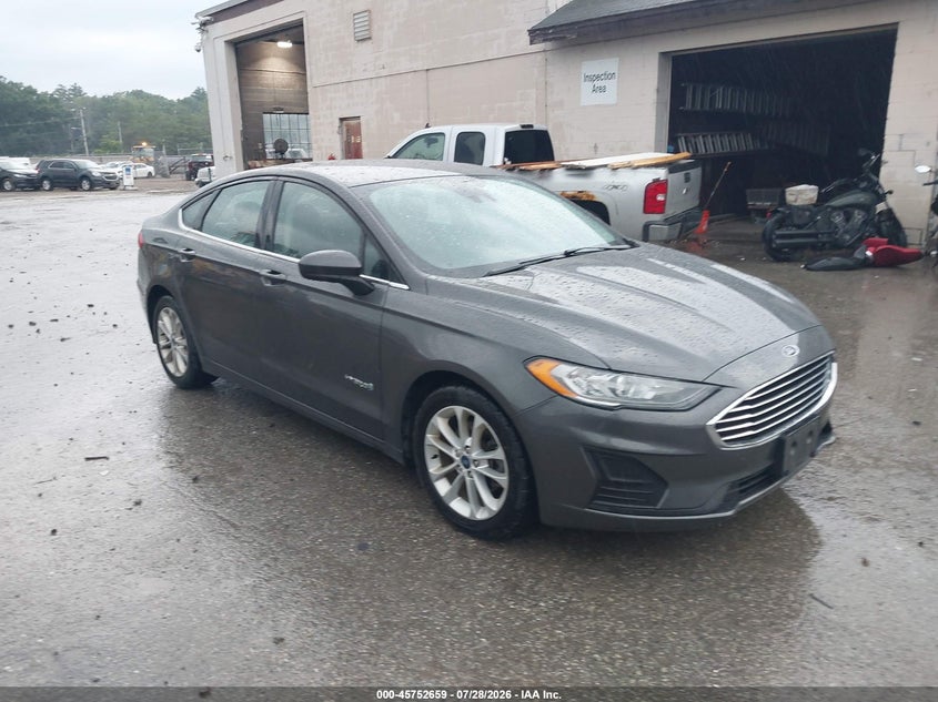2019 Ford Fusion VIN 3FA6P0LU9KR211212 — IAAI salvage auction photo
