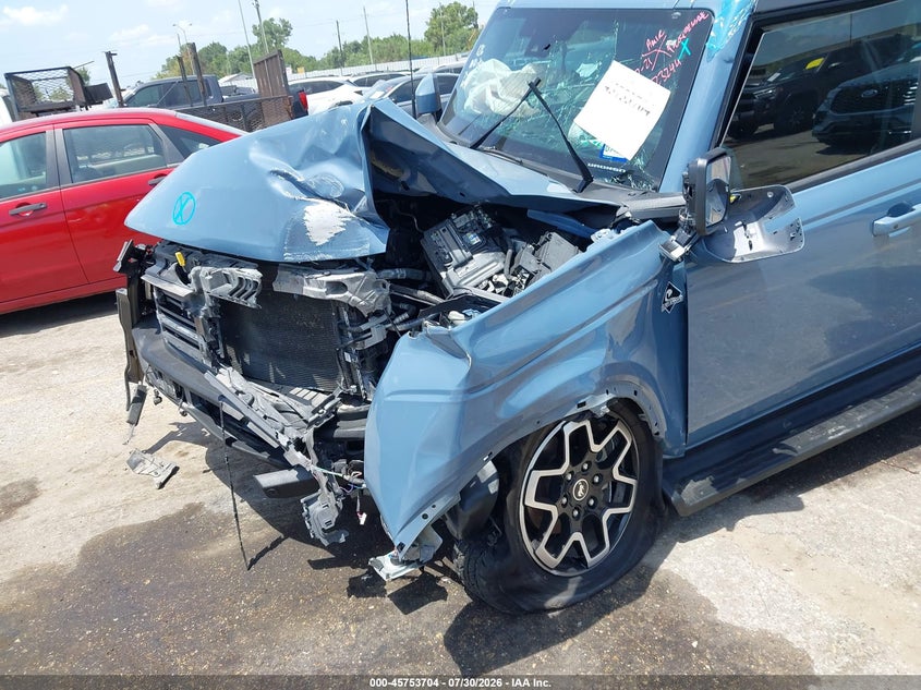 2025 Ford Bronco VIN 1FMDE8BH5SLA72927 IAAI salvage auction — FRONT END, Wait Title, sold $11,900 on 2026-09-21 (photo 6)