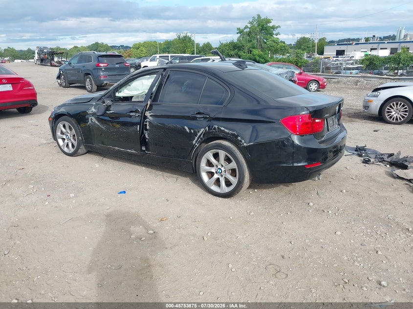 2015 BMW 3er VIN WBA3B5C59FF960075 IAAI salvage auction — ROOF, Wait Title, sold $1,500 on 2026-08-21 (photo 3)