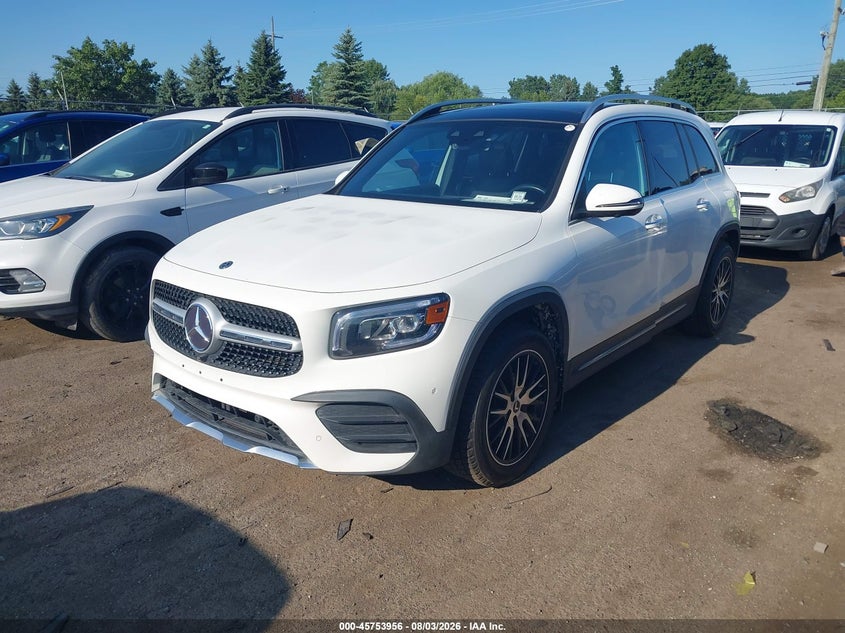 2020 Mercedes-benz Glb VIN WDC4M4HB4LW011565 IAAI salvage auction — NORMAL WEAR, Clear (Michigan), sold $10,600 on 2026-08-13 (photo 2)
