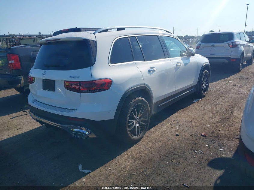 2020 Mercedes-benz Glb VIN WDC4M4HB4LW011565 IAAI salvage auction — NORMAL WEAR, Clear (Michigan), sold $10,600 on 2026-08-13 (photo 4)