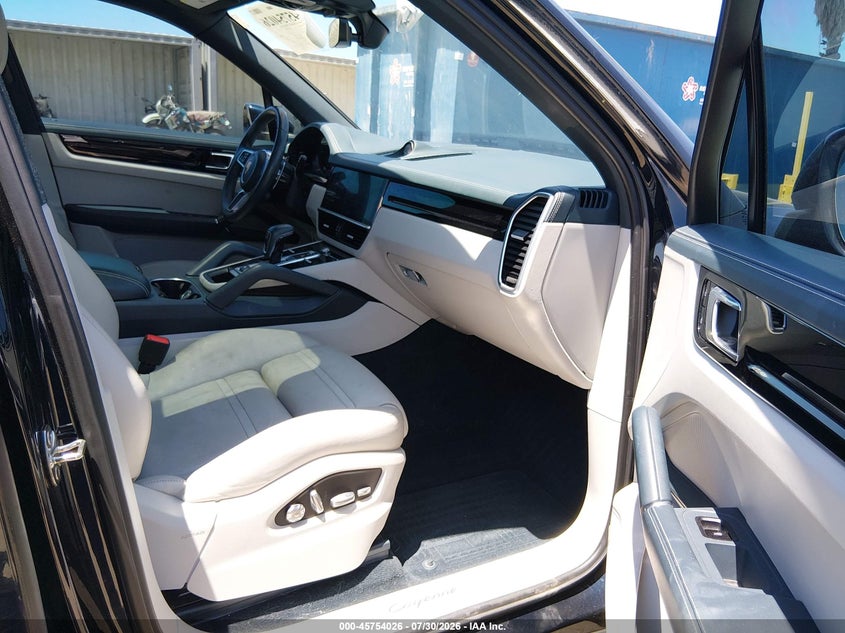 2019 Porsche Cayenne VIN WP1AA2AY3KDA17306 IAAI salvage auction — FRONT END, Salvage (California), sold $14,700 on 2026-08-07 (photo 5)