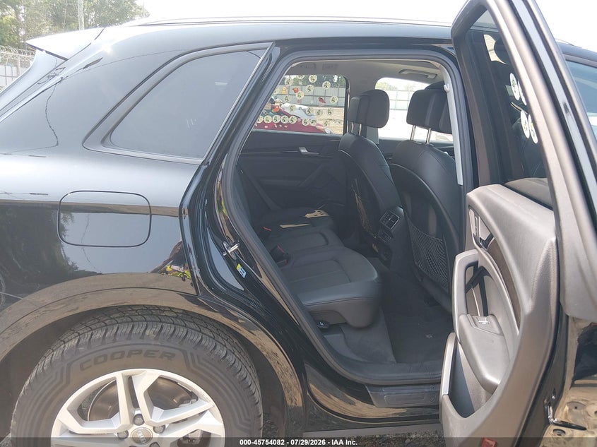 2018 Audi Q5 VIN WA1ANAFY0J2213037 IAAI salvage auction — ENGINE DAMAGE, Clear (Georgia), sold $6,400 on 2026-08-02 (photo 8)
