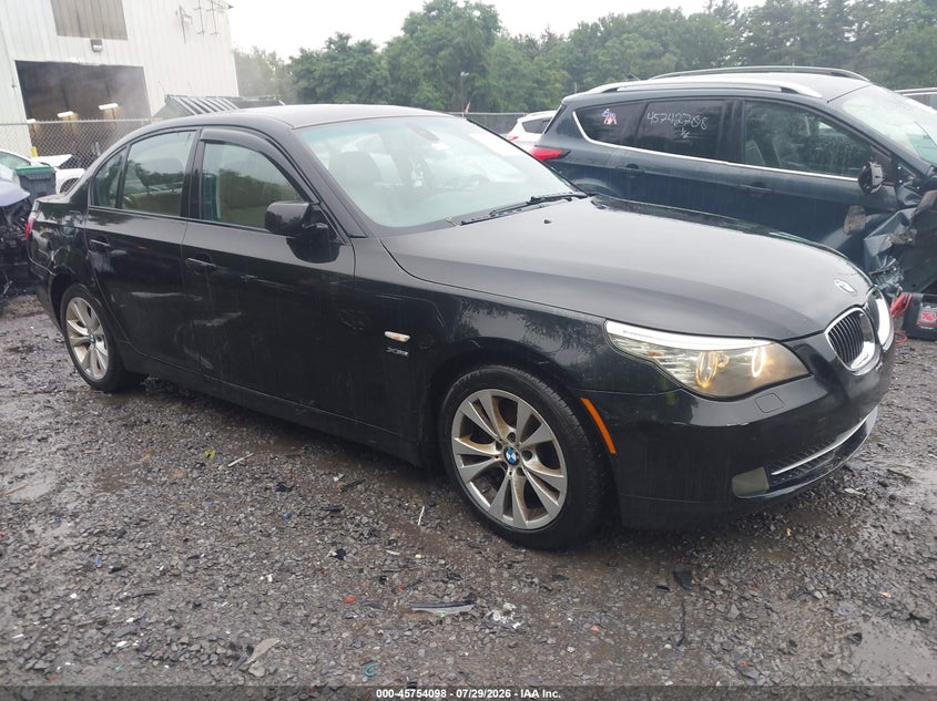 2009 BMW 5 series VIN WBANV93539C134772 IAAI salvage auction — NORMAL WEAR, Clear (New York), sold $300 on 2026-08-04 (photo 1)
