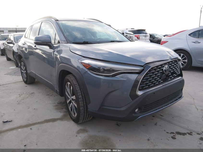 2022 Toyota Corolla cross VIN 7MUDAAAG7NV002502 — IAAI salvage auction photo