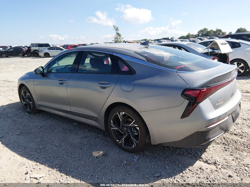 2026 Kia K5 VIN KNAG64J70T5447884 IAAI salvage auction — RIGHT SIDE, Wait Title, sold $7,800 on 2026-09-01 (photo 3)
