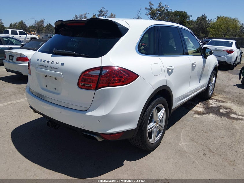 2013 Porsche Cayenne VIN WP1AE2A21DLA15174 IAAI salvage auction — LEFT FRONT, Salvage (California), sold $3,050 on 2026-08-27 (photo 4)