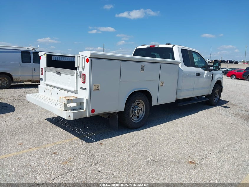 2021 Ford F350 VIN 1FD7X3E60MED57126 IAAI salvage auction — REAR END, Clear (Missouri), sold $9,950 on 2026-09-09 (photo 4)