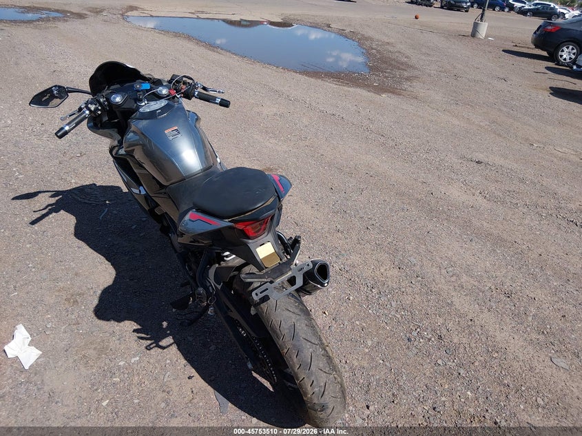 2023 Cf moto 300ss VIN LCEPDPL34P6001273 IAAI salvage auction — FRONT END, Wait Title, sold $300 on 2026-09-29 (photo 3)