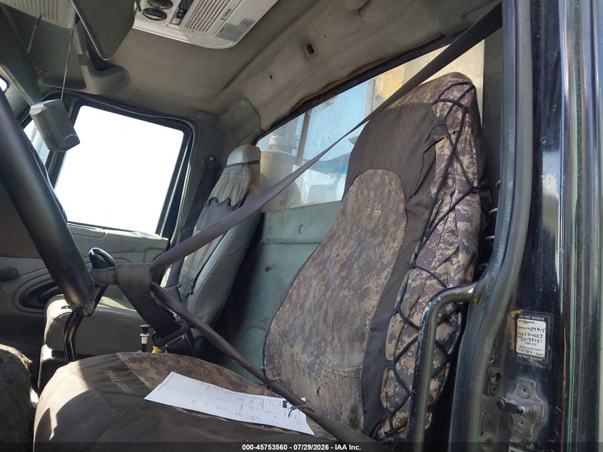 2006 International 7000-series VIN 1HTWYAHT26J314553 IAAI salvage auction — EXTERIOR BURN, Salvage (Arizona), sold $7,250 on 2026-09-15 (photo 7)