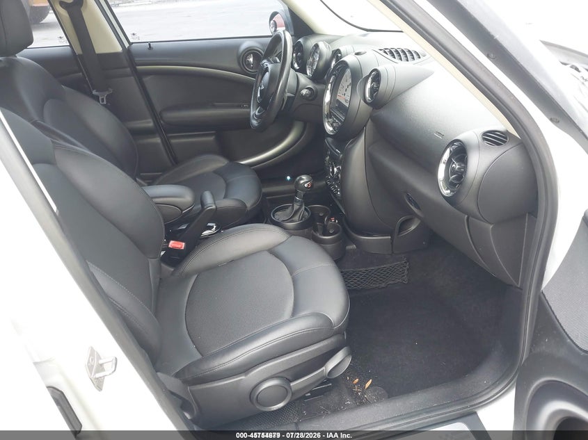 2013 Mini Countryman VIN WMWZC5C58DWP33951 IAAI salvage auction — UNKNOWN, Clear (Florida), sold $975 on 2026-08-04 (photo 5)