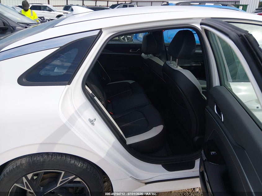 2025 Kia K5 VIN KNAG64J79S5307248 IAAI salvage auction — FRONT END, Wait Title, sold $9,100 on 2026-08-29 (photo 8)