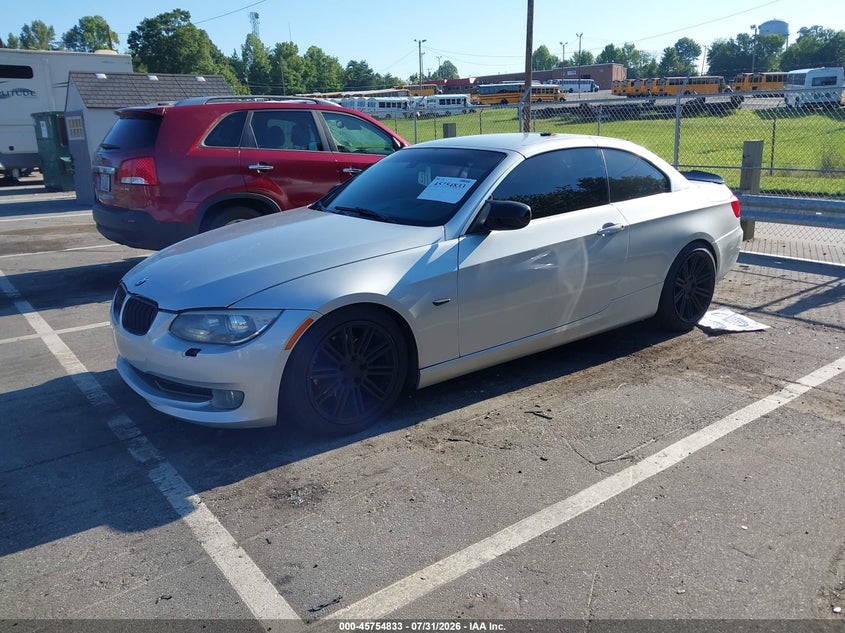 2013 BMW 3er VIN WBADW7C52DE731843 IAAI salvage auction — NORMAL WEAR, Clear (Montana), sold $1,400 on 2026-08-20 (photo 2)