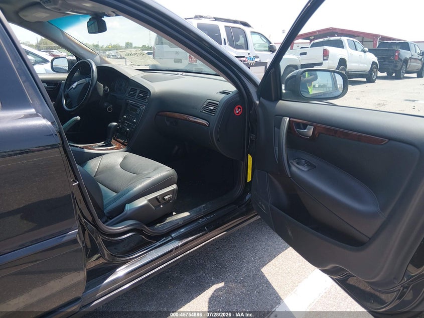 2008 Volvo S60 VIN YV1RS592X82686092 IAAI salvage auction — NORMAL WEAR, Clear (Louisiana), sold $250 on 2026-08-10 (photo 5)