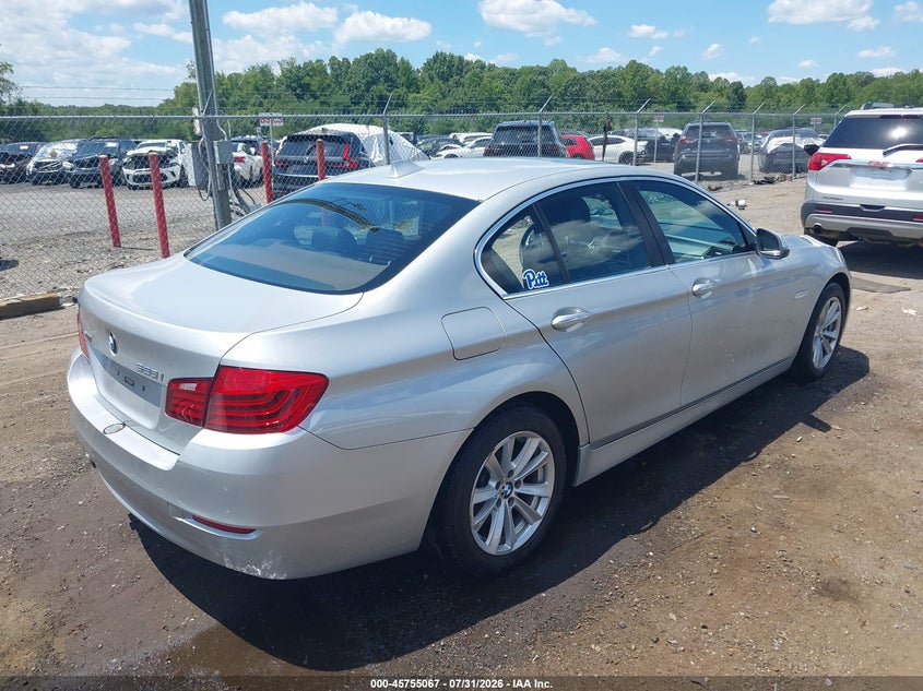 2014 BMW VIN WBA5A7C52ED618260 IAAI salvage auction — SIDE, Wait Title, sold $3,100 on 2026-08-17 (photo 4)